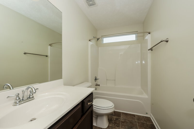 2,470/Mo, 3524 Oval Hesson Ln Murfreesboro, TN 37128 Bathroom View