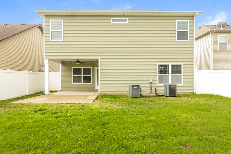 2,470/Mo, 3524 Oval Hesson Ln Murfreesboro, TN 37128 Rear View