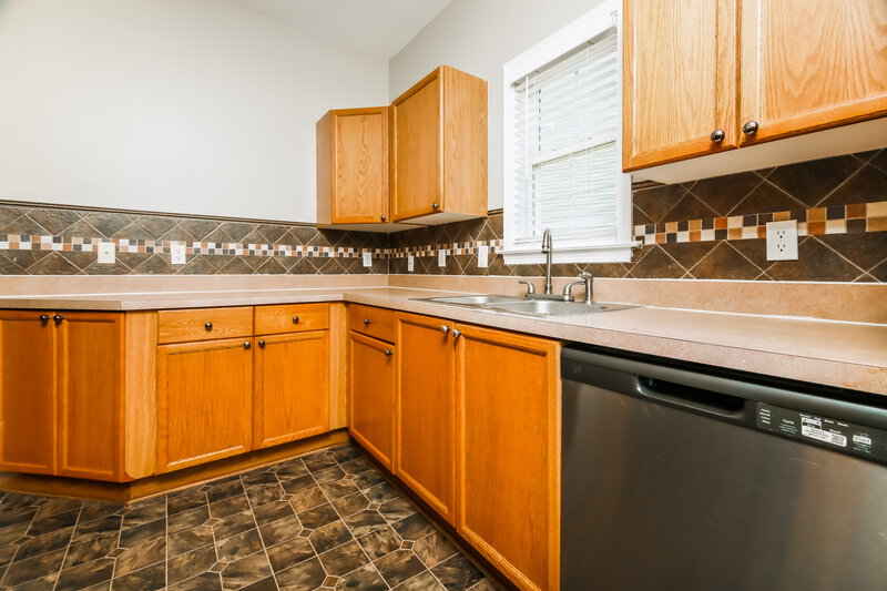 2,640/Mo, 141 Hutson Ln Clayton, NC 27527 Kitchen View