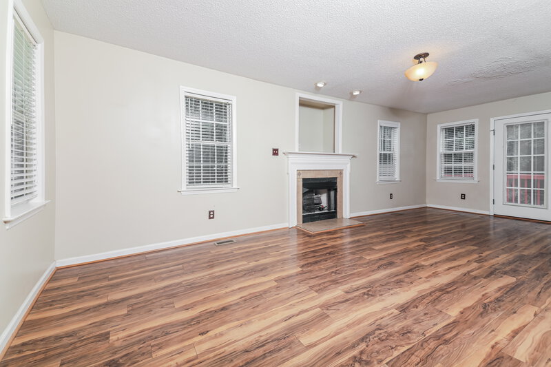 3,200/Mo, 120 Nightshade Ln Garner, NC 27529 Living Room View