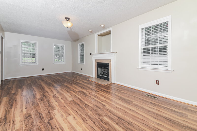 3,200/Mo, 120 Nightshade Ln Garner, NC 27529 Living Room View 2