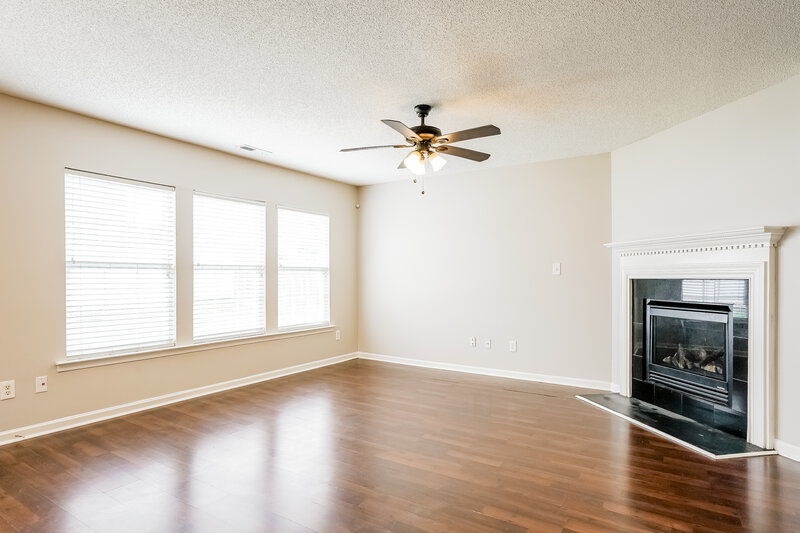 2,080/Mo, 3112 Olustee Dr Raleigh, NC 27610 Living Room View