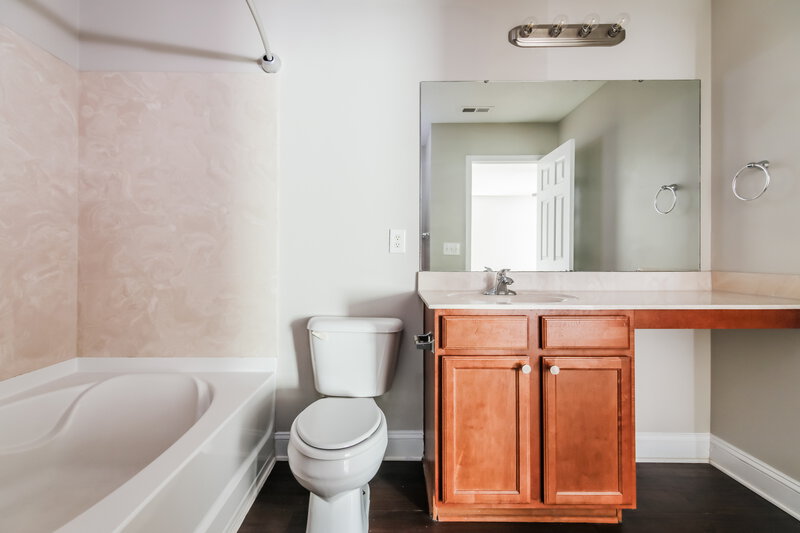 2,005/Mo, 133 Smart Court Clayton, NC 27520 Bathroom View