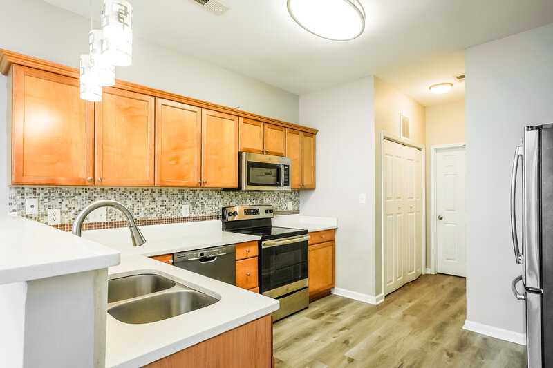 2,800/Mo, 5245 Nobleman Trl Knightdale, NC 27545 Kitchen View