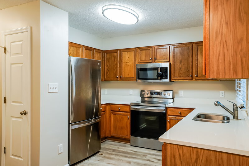 2,035/Mo, 5321 Pronghorn Ln Raleigh, NC 27610 Kitchen View