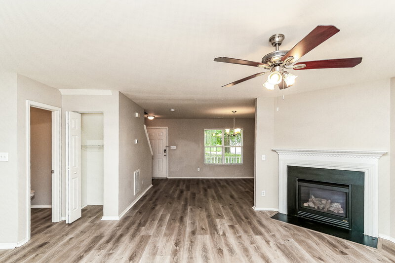 2,520/Mo, 5457 Thunderidge Drive Raleigh, NC 27610 Living Room View