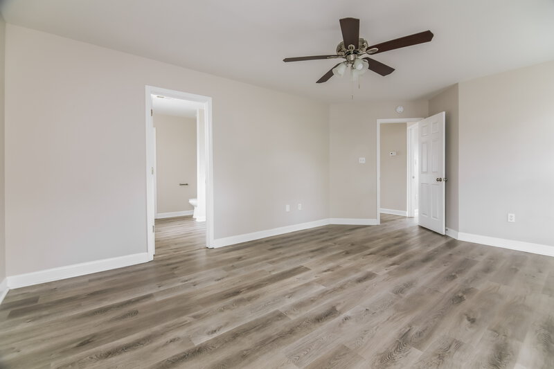 2,160/Mo, 4321 Major Loring Way Raleigh, NC 27616 Main Bedroom View