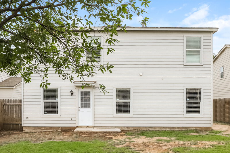 2,115/Mo, 4934 Orchid Star San Antonio, TX 78218 Rear View