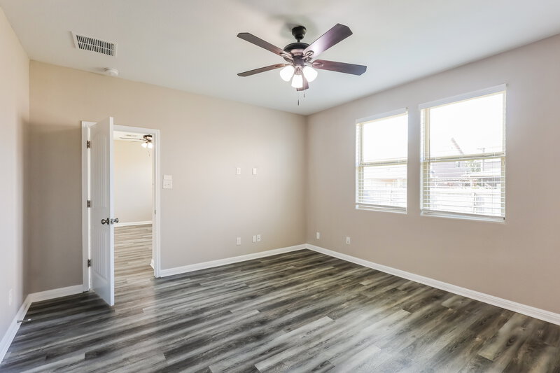 2,385/Mo, 9850 Red Iron Crk Converse, TX 78109 Main Bedroom View