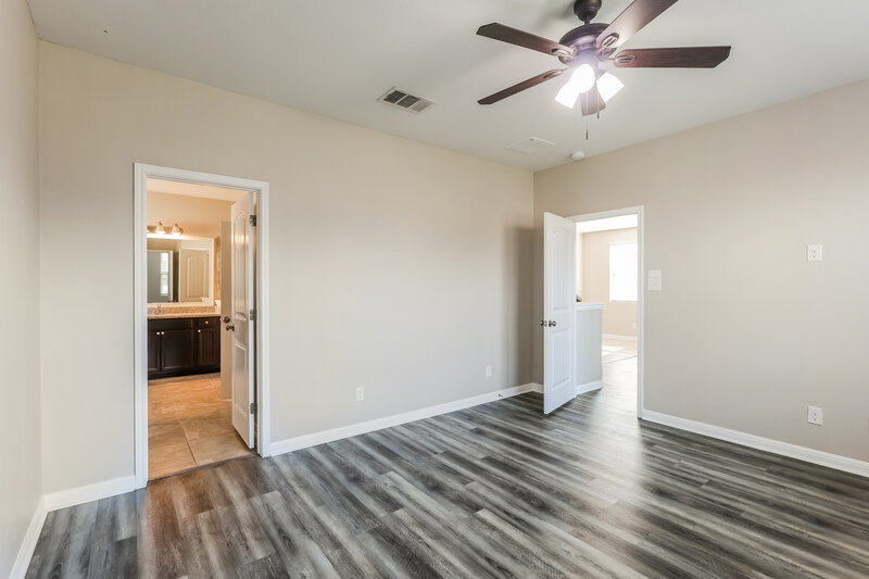 2,385/Mo, 9850 Red Iron Crk Converse, TX 78109 Main Bedroom View 2