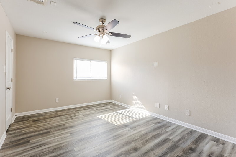 2,385/Mo, 9850 Red Iron Crk Converse, TX 78109 Bedroom View