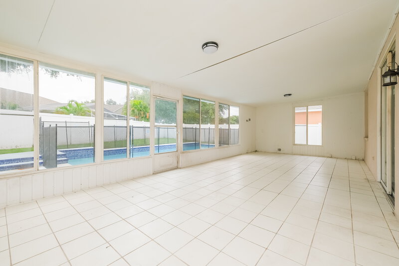 2,980/Mo, 18003 Misty Blue Ln Tampa, FL 33647 Sun Room View