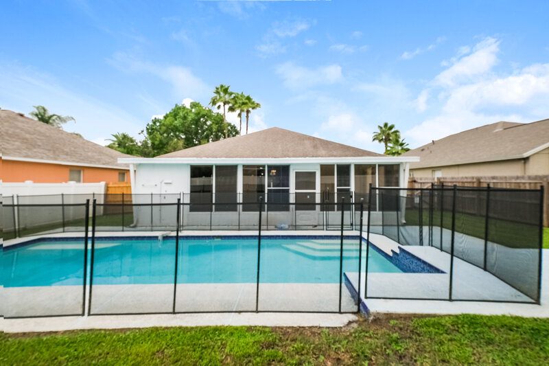 2,980/Mo, 18003 Misty Blue Ln Tampa, FL 33647 Rear View