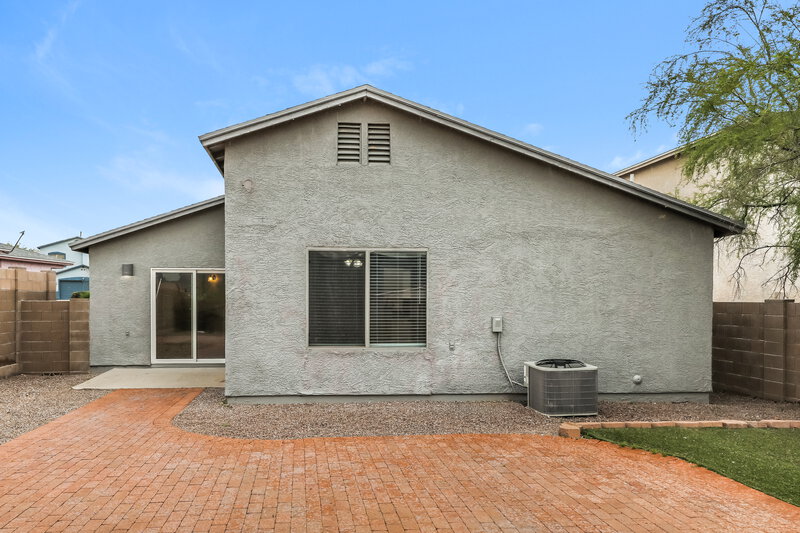 1,940/Mo, 7269 S Avenida de la Palmar Tucson, AZ 85746 Rear View