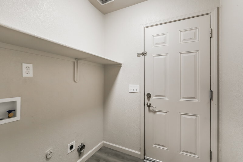 1,955/Mo, 6111 N Samantha Grove Dr Tucson, AZ 85741 Laundry Room View