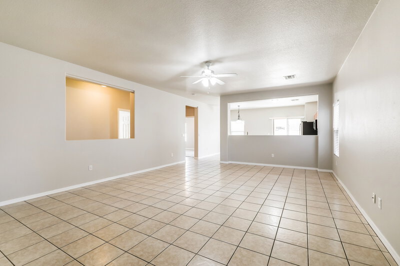 2,075/Mo, 103 W Calle Mantilla Sahuarita, AZ 85629 Living Room View