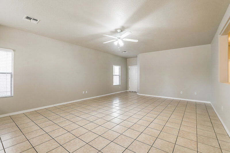 2,075/Mo, 103 W Calle Mantilla Sahuarita, AZ 85629 Living Room View 2