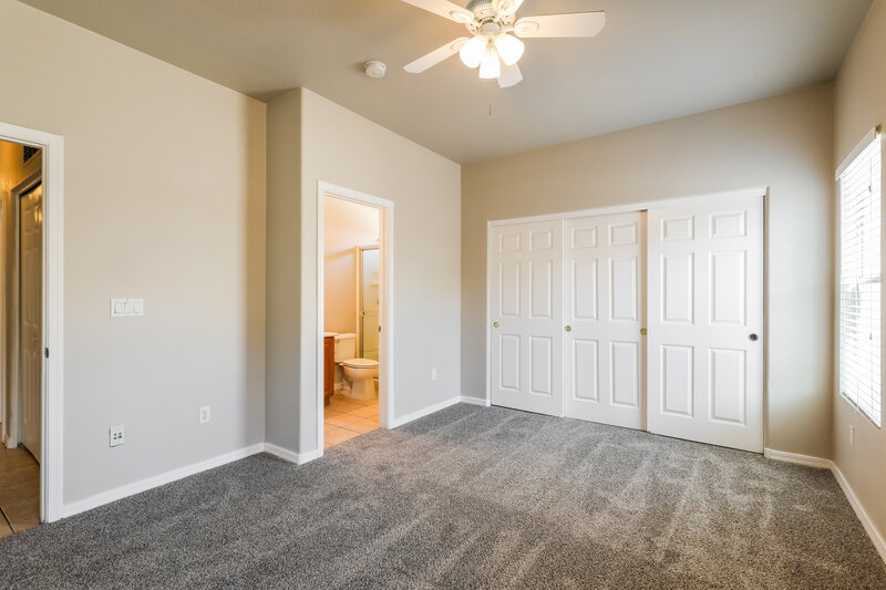 2,075/Mo, 103 W Calle Mantilla Sahuarita, AZ 85629 Main Bedroom View 2