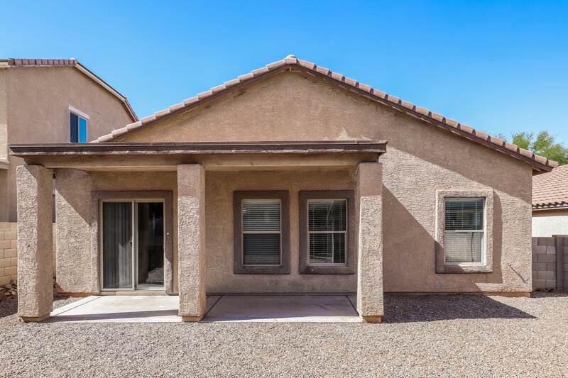 2,075/Mo, 103 W Calle Mantilla Sahuarita, AZ 85629 Rear View