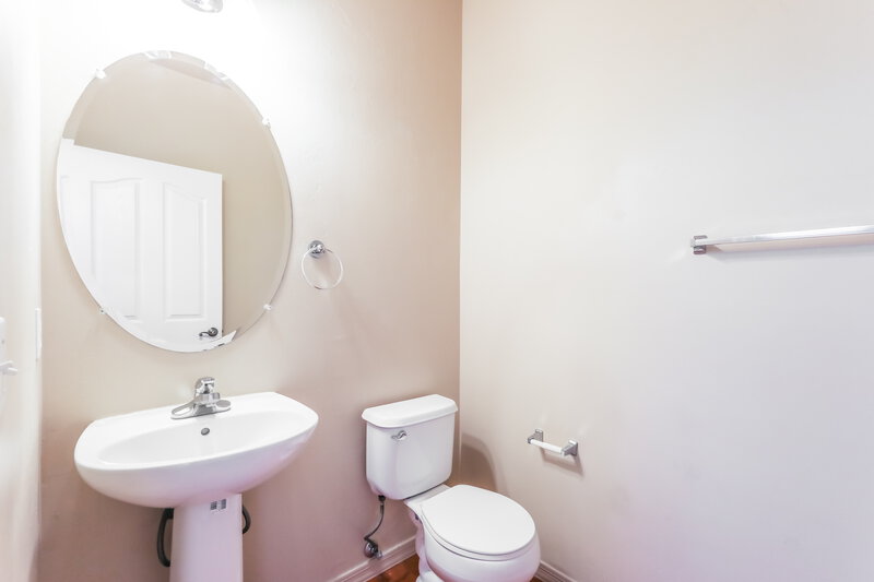 1,815/Mo, 293 W Paseo Celestial Sahuarita, AZ 85629 Bathroom View 2