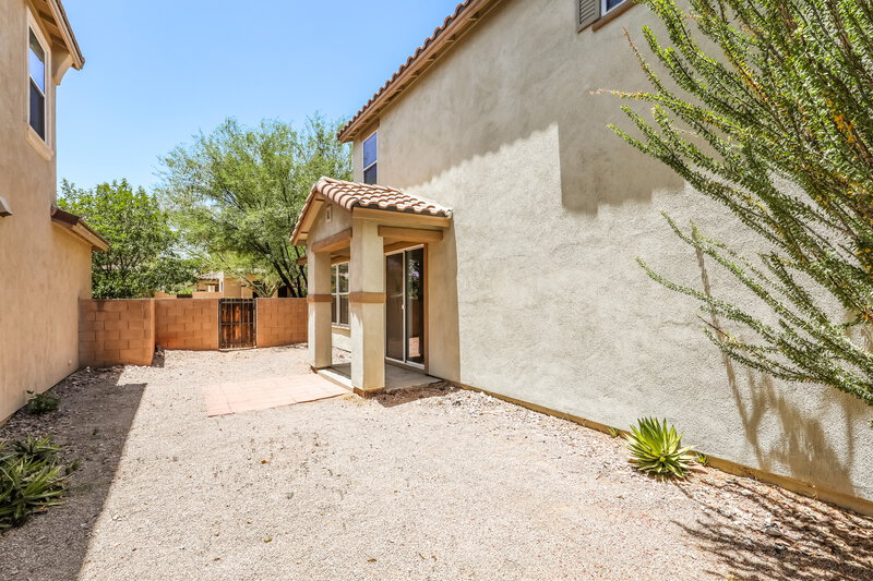 1,815/Mo, 293 W Paseo Celestial Sahuarita, AZ 85629 Rear View