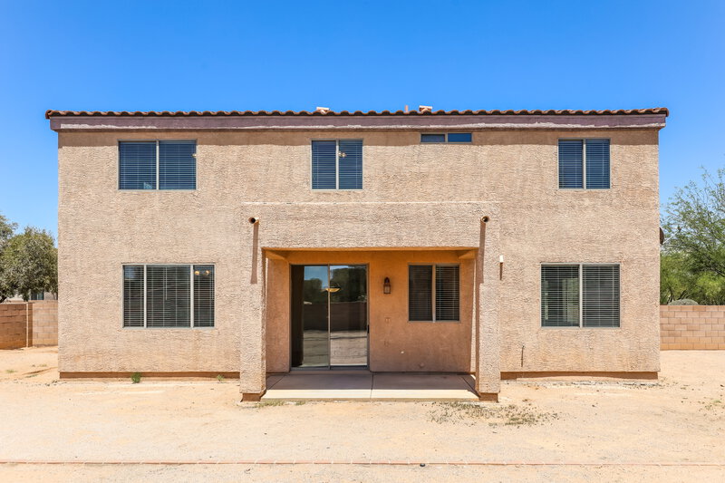 2,285/Mo, 5562 S Lemon Tree Dr Tucson, AZ 85757 Rear View